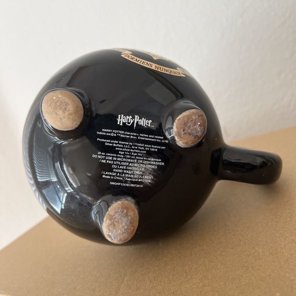 Harry Potter Halloween Cauldron Mug Hogwarts‎ Crest Ceramic Official Black Cup - Picture 5 of 6